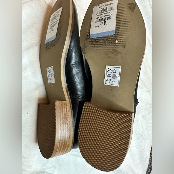 NWT Crevo black leather booties - Picture 4 of 5